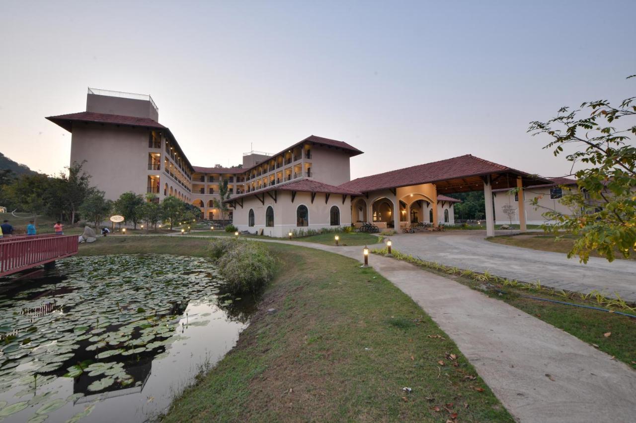 Bhanu The Fern Forest Resort & Spa, Jambughoda Eksteriør bilde
